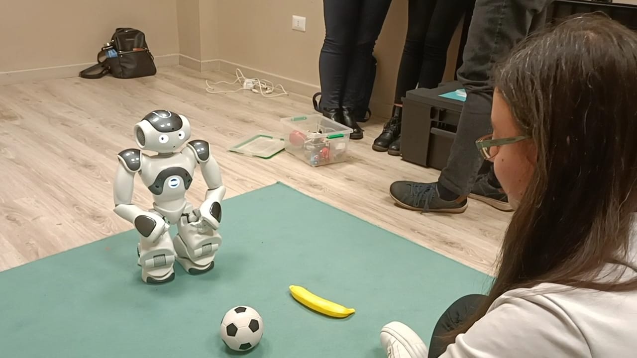 Il robot sociale che aiuta i bambini con autismo