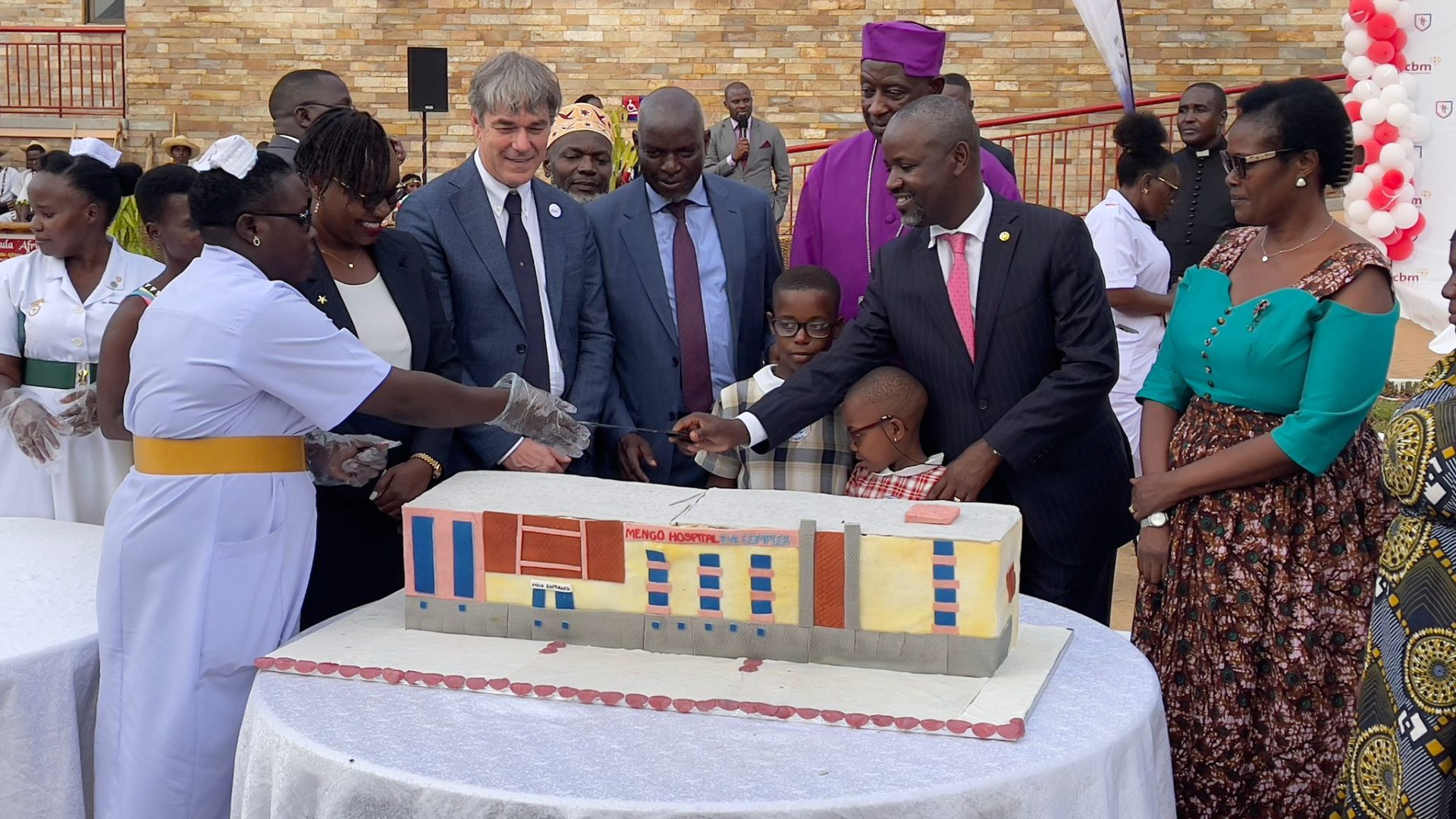 Uganda, the first cornea bank is born