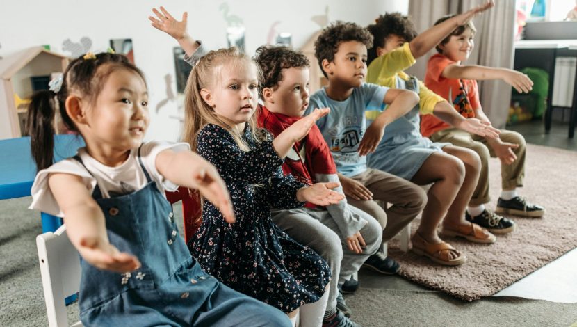 bambini a scuola