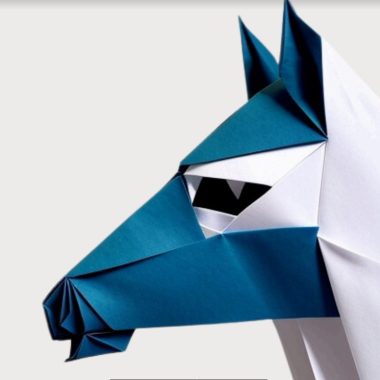 Un origami di un cavallo