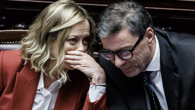 La presidente del Consiglio Giorgia Meloni e il ministro dell’Economia Giancarlo Giorgetti alla Camera dei deputati durante le comunicazioni sul prossimo Consiglio europeo del 19 e 20 dicembre, Roma, Martedì, 17 Dicembre 2024 (Foto Roberto Monaldo / LaPresse) Prime Minister Giorgia Meloni and minister of Economy Giancarlo Giorgetti at the Chamber of deputies during the addresses ahead of European Council meeting on 19-20 december, Rome, Tuesday, December 17, 2024 (Photo by Roberto Monaldo / LaPresse)