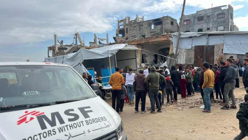 Since 1 February, MSF teams started supporting people in North Gaza with mobile clinics to provide medical care. Services include general consultations, treatment of non communicable diseases, sexual and reproductive health consultations, dressings, health promotion and nutritio
