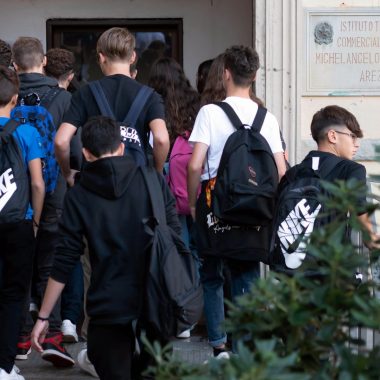 Primo giorno di scuola del nuovo anno scolastico presso l'istituto tecnico statale commerciale Buonarroti Foto di © Daiano Cristini/Sintesi