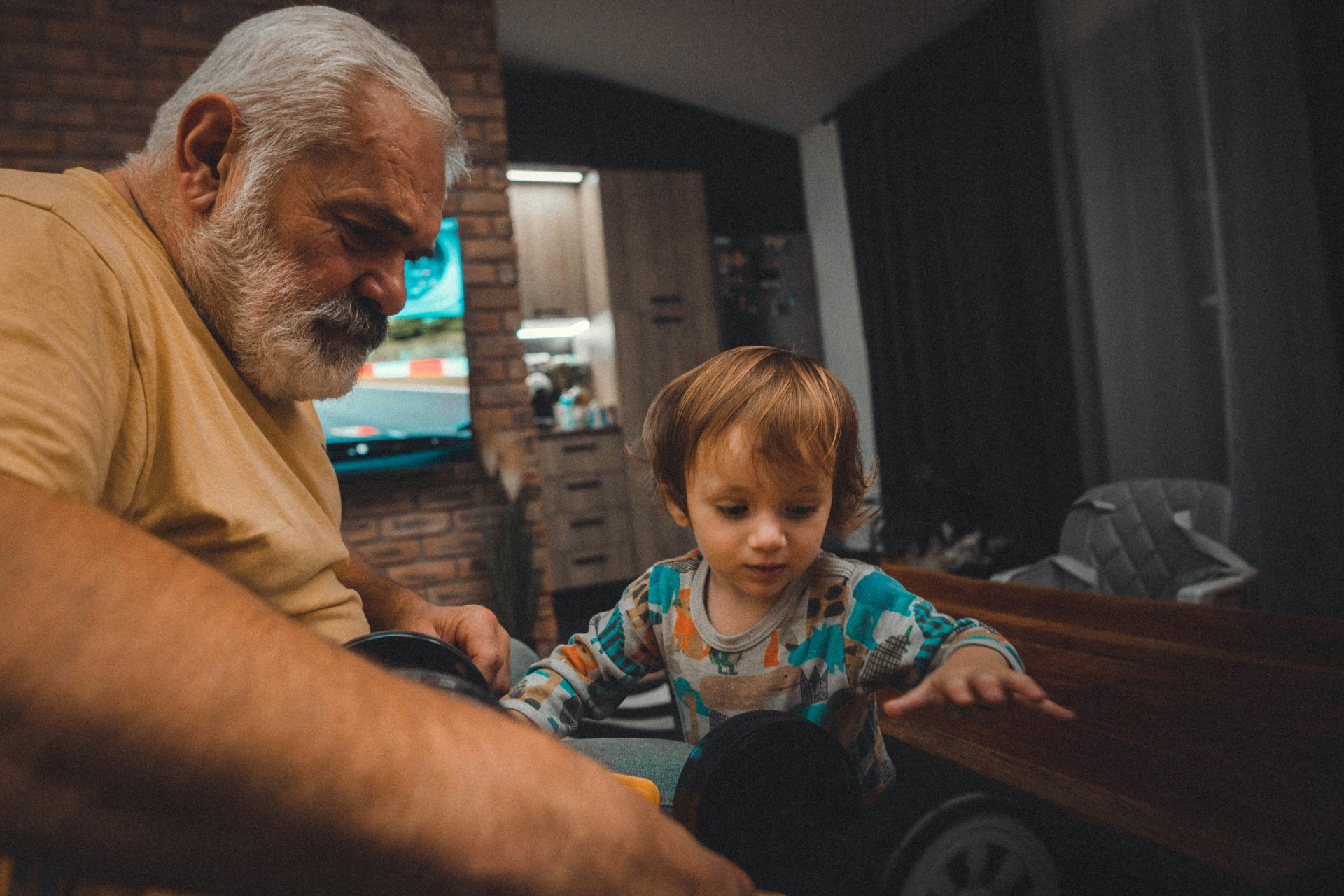 nonno con bambina